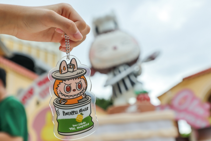 “與POP MART漫遊澳門”     昨起可抽LABUBU隨身鏡掛飾 