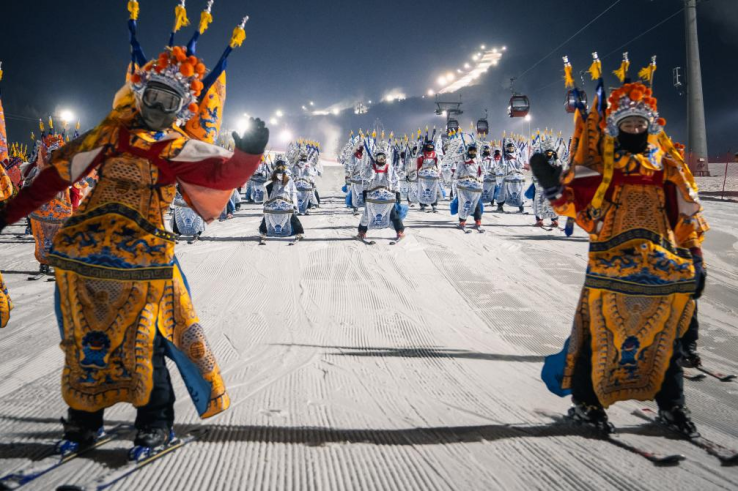 冰雪經濟持續升溫  各大滑雪場陸續開板