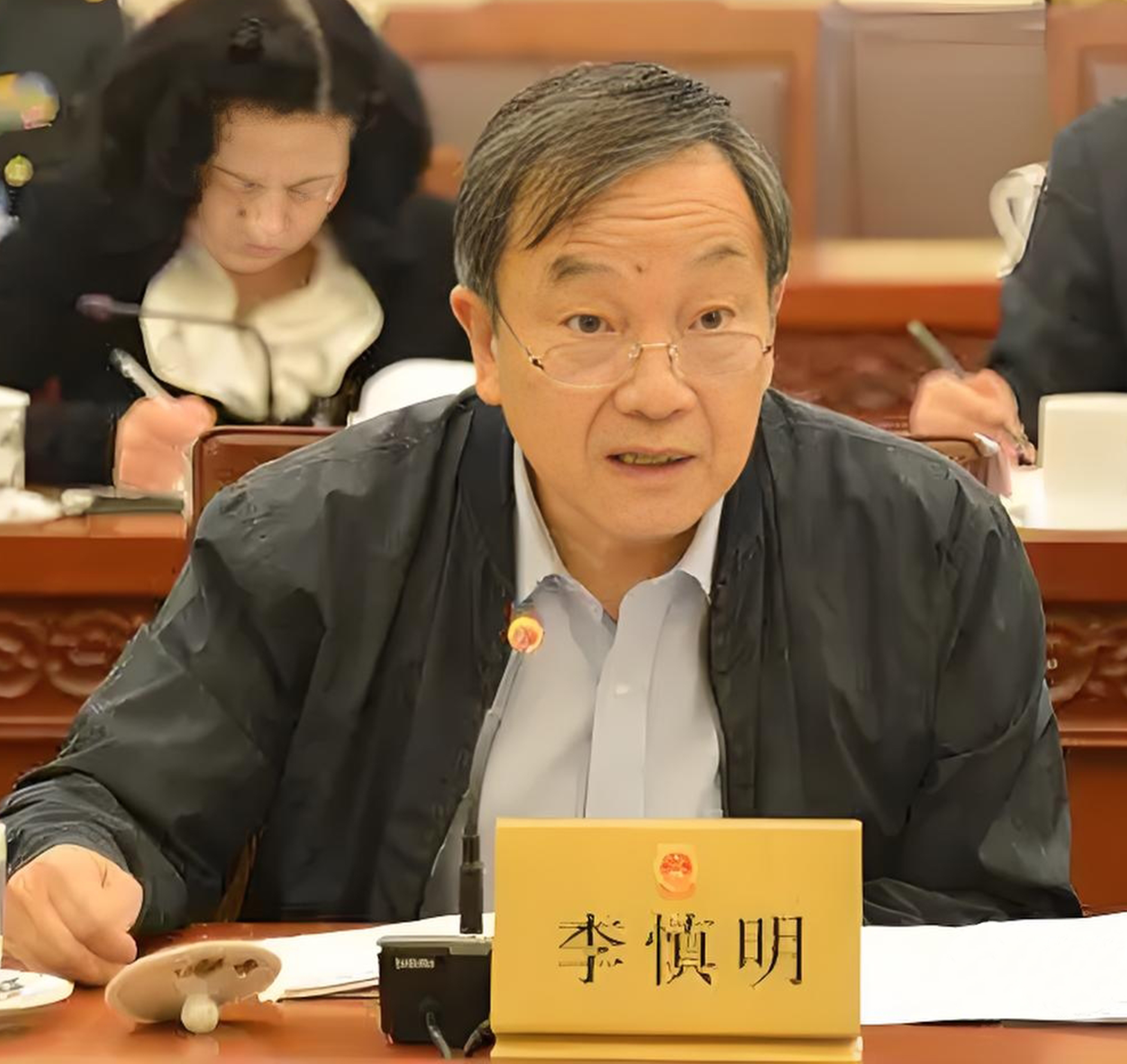 應讓世界明白中國共產黨是中國人民抗日戰爭的中流砥柱！